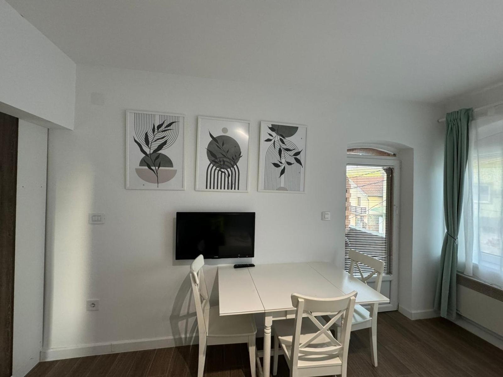 Hotel Moms House à Golubac Extérieur photo
